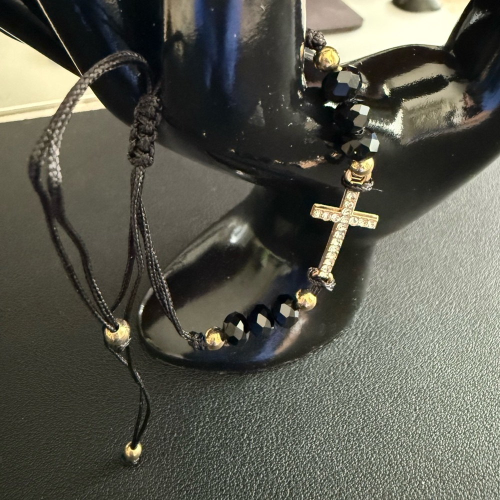 (NEW) Black Beaded Bracelet with Gold Cross